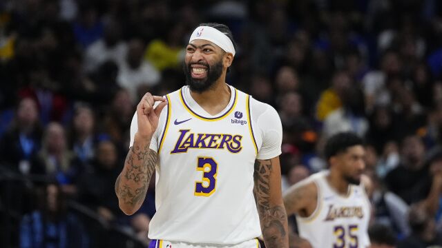 戴维斯vs魔术集锦 砍下28+13大号两双 再送7记封盖