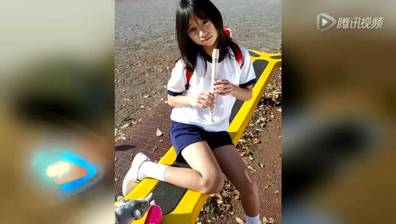＂十岁＂萝莉拍性感泳装写真竟十几年容颜不变_高清