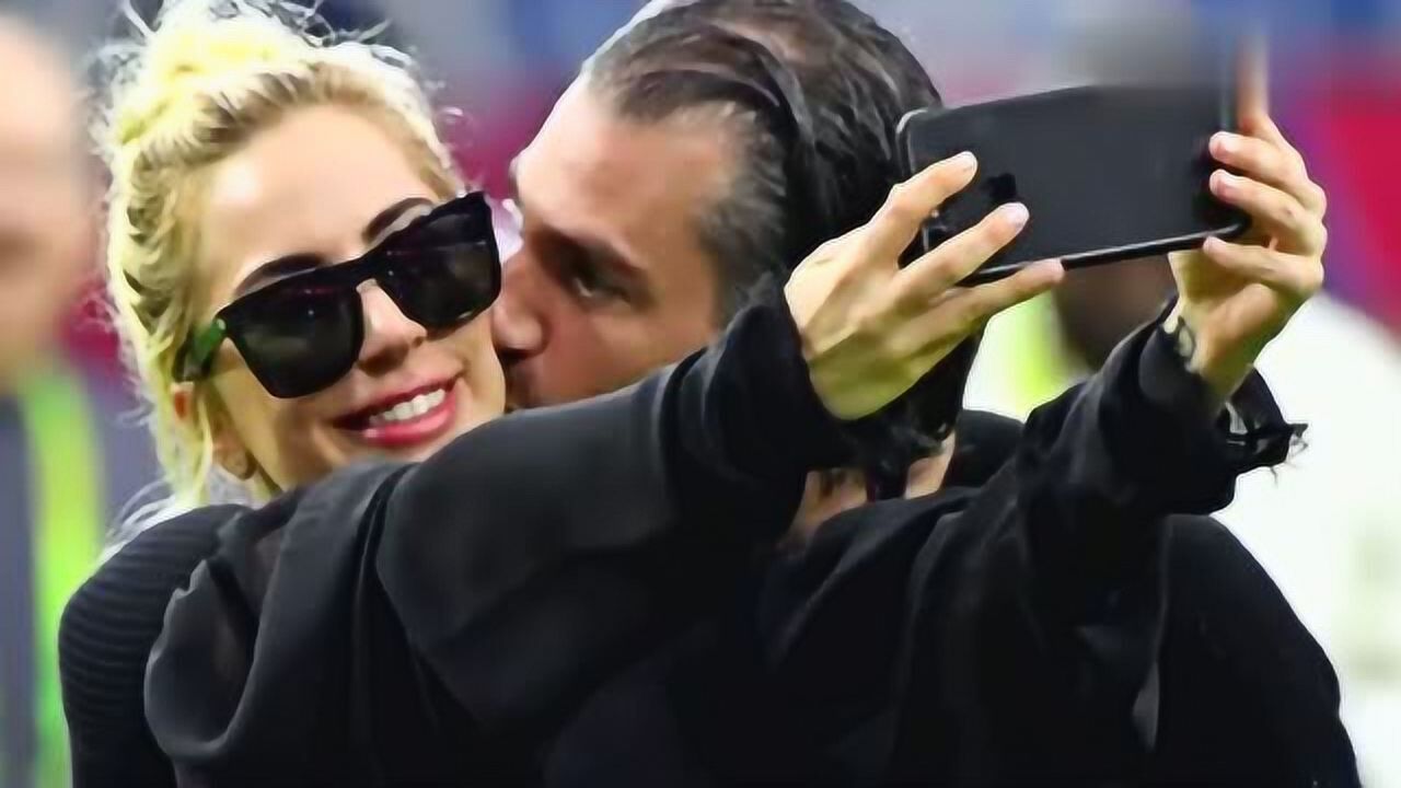 ladygaga公开新恋情男友竟然是自己的经纪人