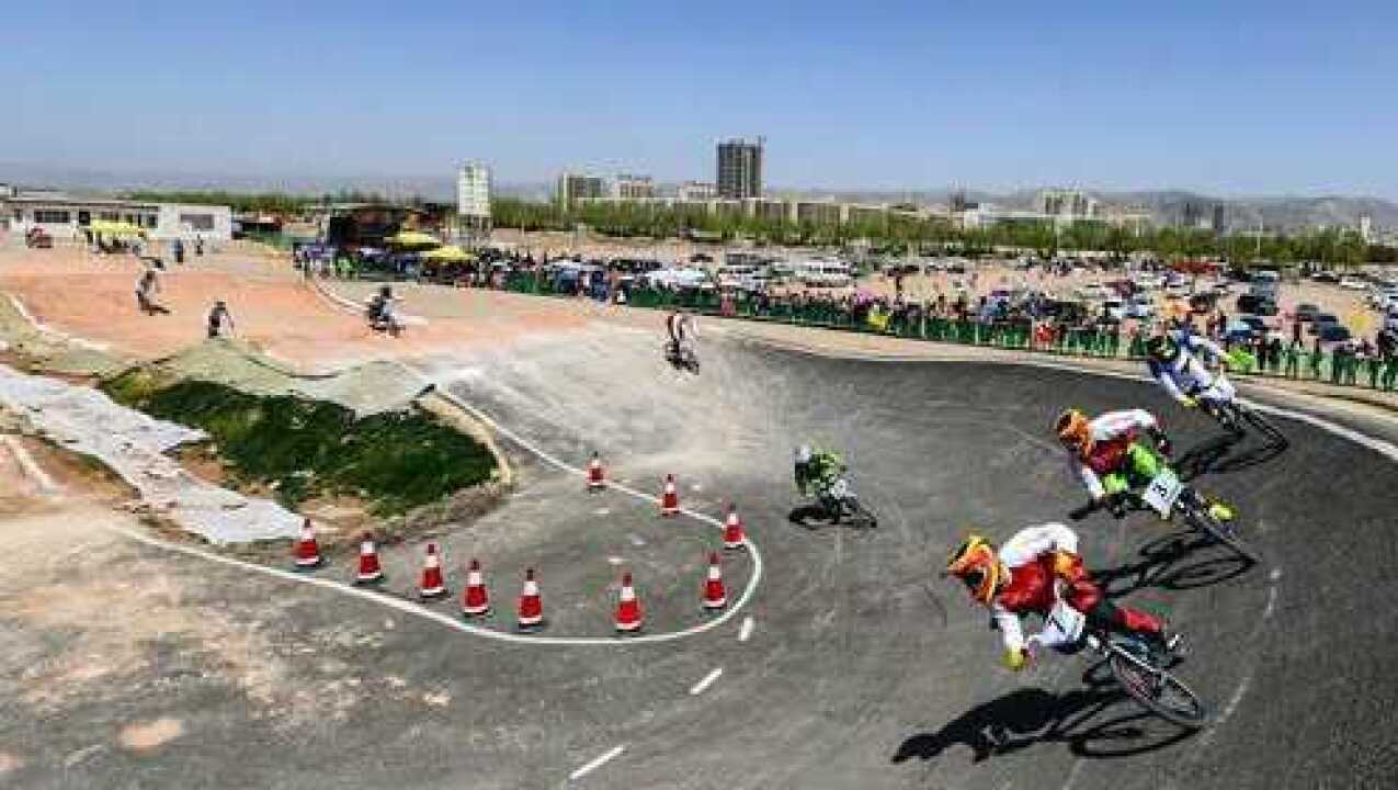 高速过弯道直接飞出—公路车摔车集锦_高清1080P在线观看平台_腾讯视频