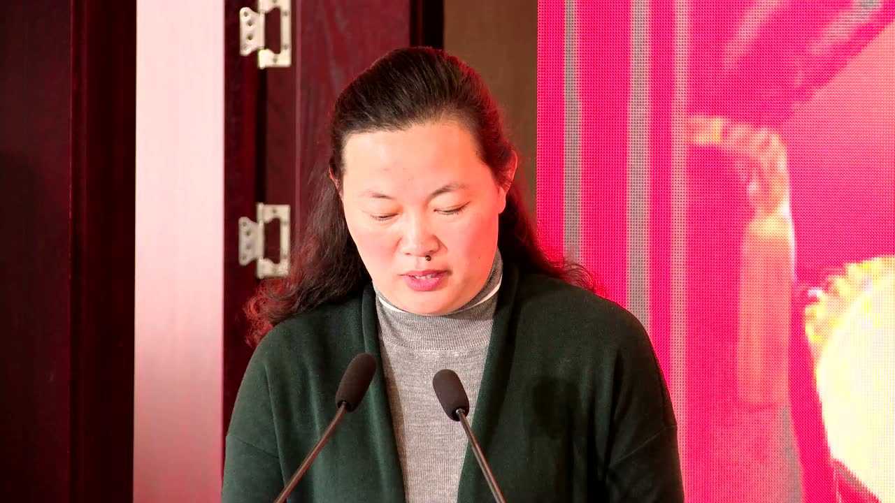 河南省新蔡县人民政府副县长王霞