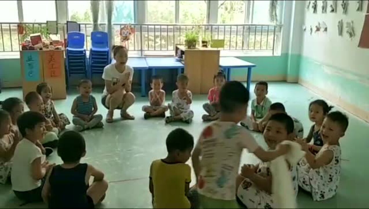 幼儿园丢手绢游戏_高清1080P在线观看平台_腾讯视频