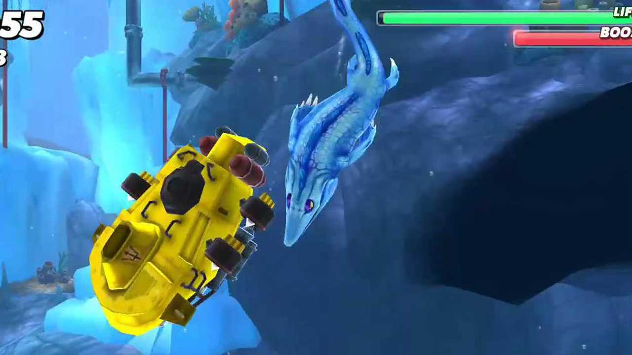 饥饿鲨世界苍龙鲨遇上潜水艇你猜会发生什么