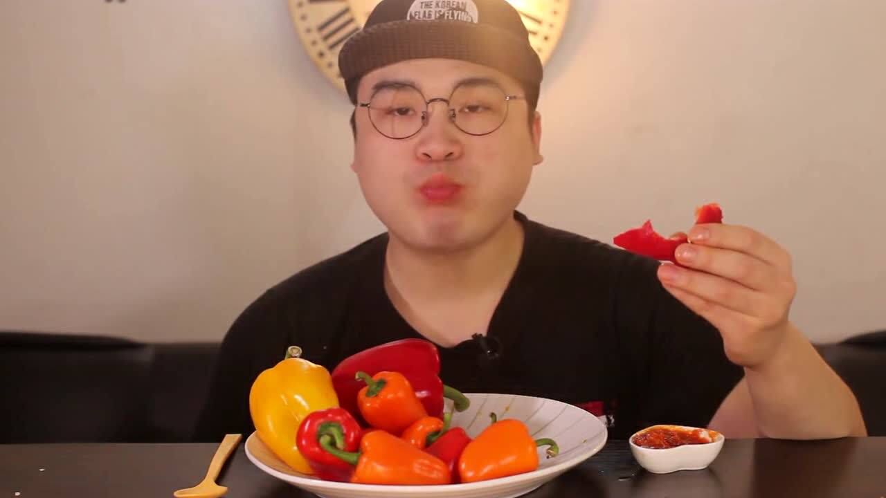 韩国吃播donkeyrealsound咀嚼音17年5月合集