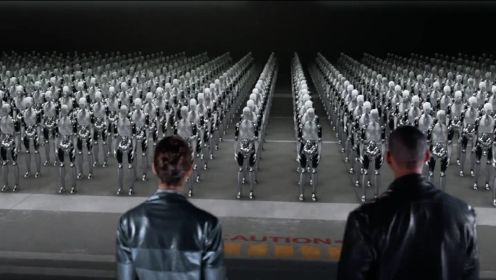 5分钟看完科幻片《机械公敌》，机器人进化的最终阶段是统治人类