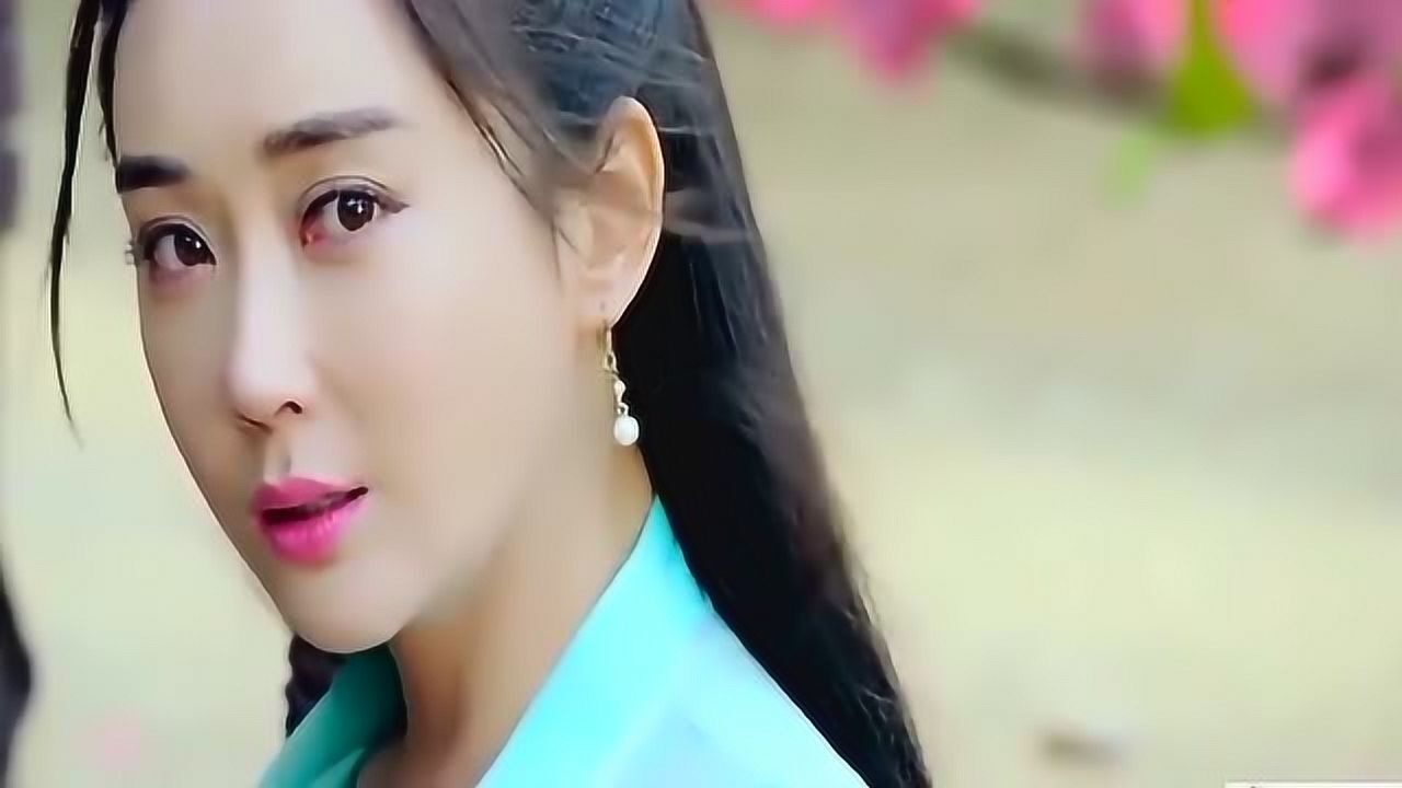 美女被最爱的人用刀刺进心脏,美女情灭心伤大开杀戒,悲惨至极