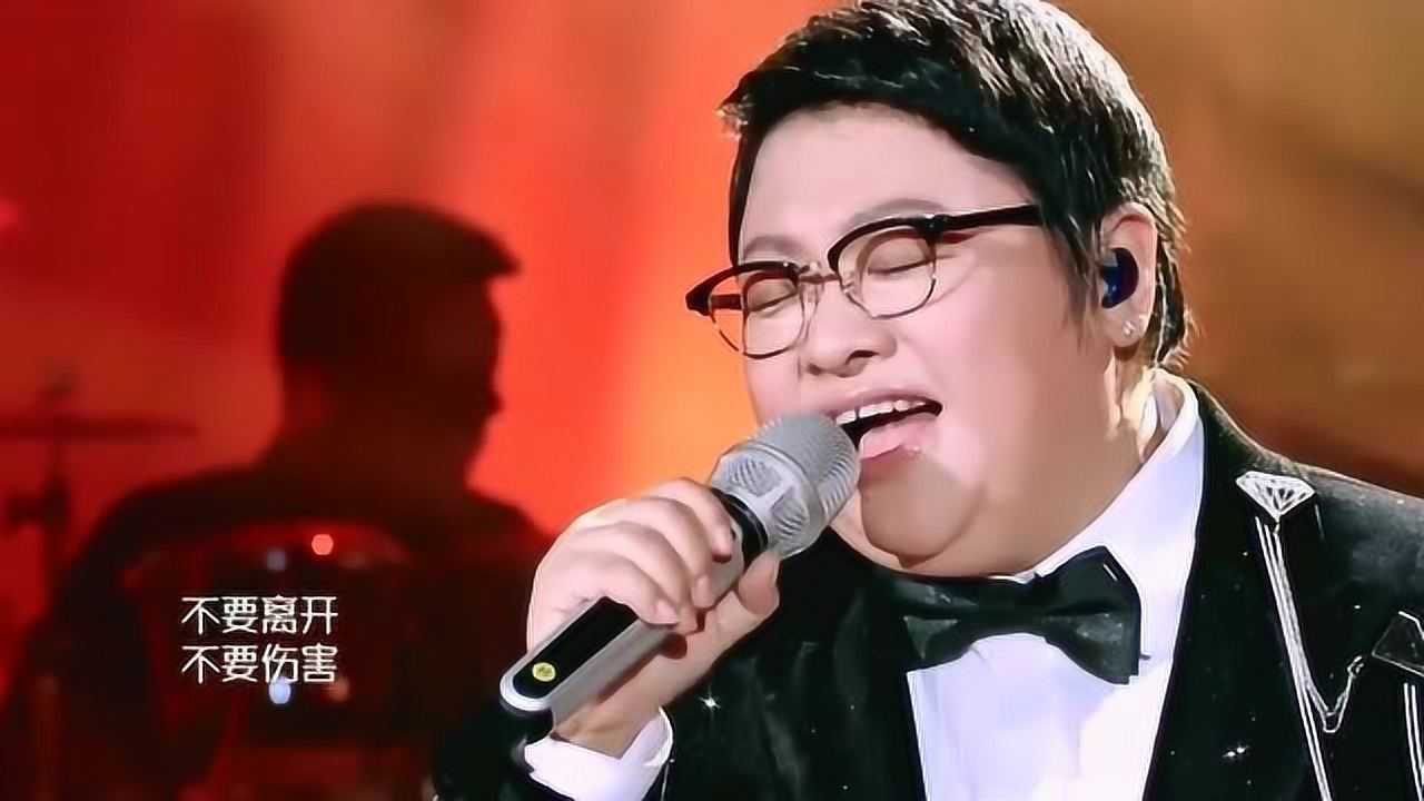 韩红《天亮了》,让我们想起了99年前发生的事,观众热泪盈眶