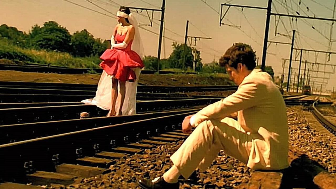 一对情侣玩大冒险游戏,赌注越来越大,最后连命都赌上了_电影_高清1080