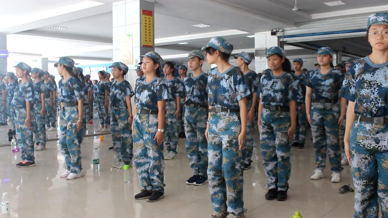 江西南昌豫章中学2018级高一新生军训剪影(9)