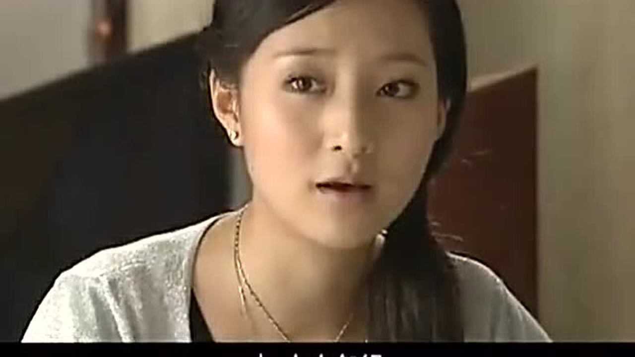 儿子只跟后妈亲，还当着后妈的面顶撞亲妈，亲妈痛哭