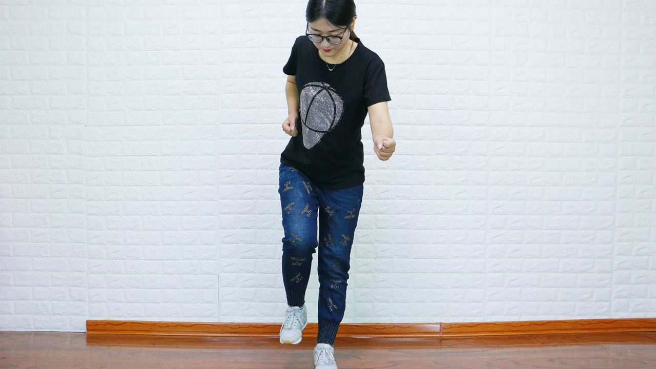 这样跺跺脚,拍拍手,每天5分钟,巧补肾气,缓解各种慢性病