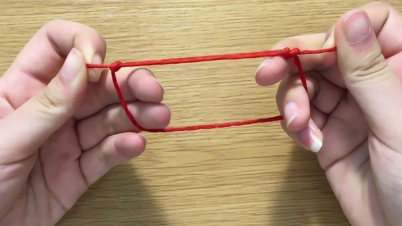 编绳——秘鲁结的打法,可以三绕成结,也可以两绕成结