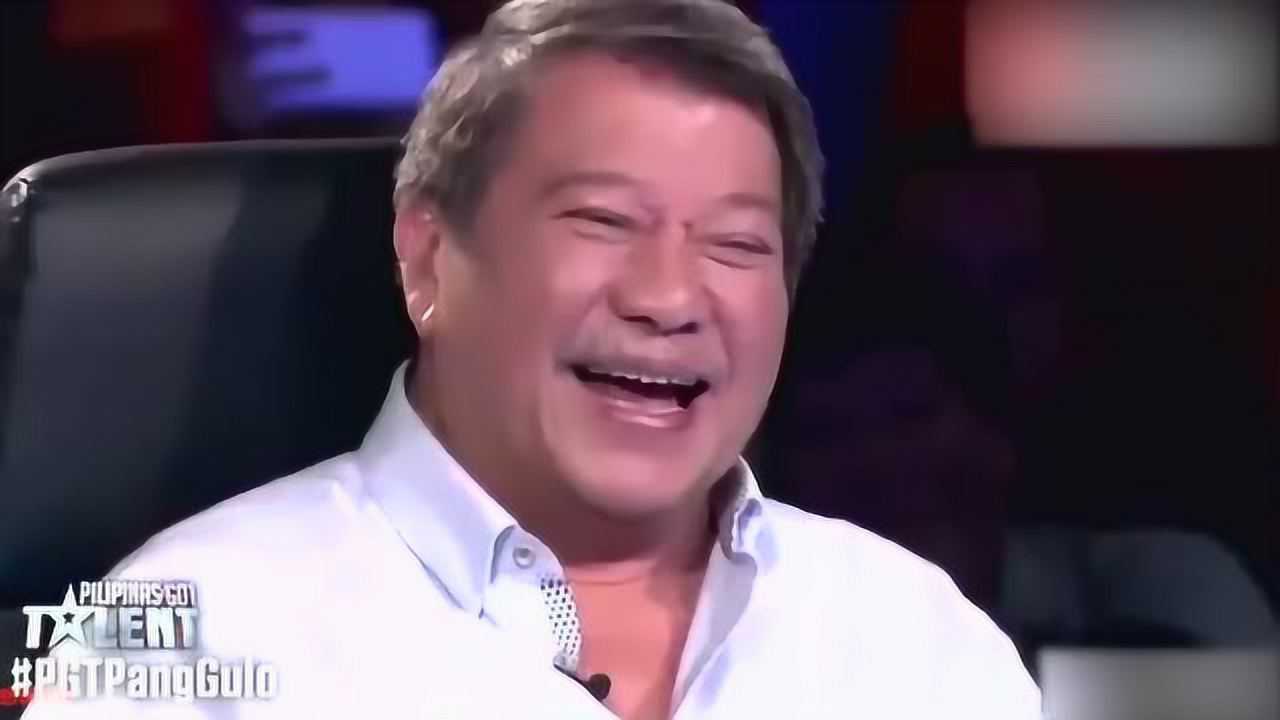 泰国达人秀最搞笑的吐烟圈表演