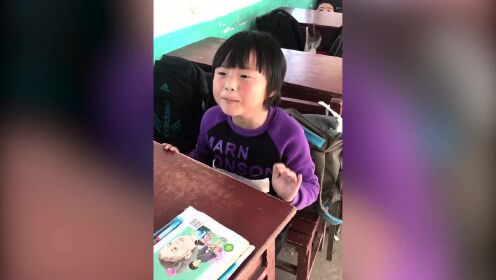 把《沙漠骆驼》唱火的质朴小学生，唱《光年之外》竟也这么好听！ - 腾讯视频