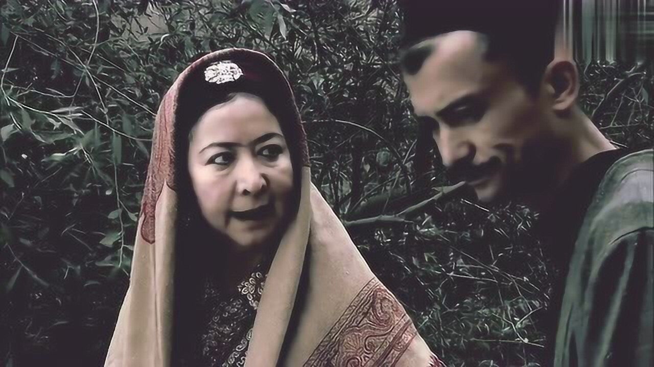 阿娜尔罕挺着大肚子还要逃命男子明知她怀孕了还往肚子上踢