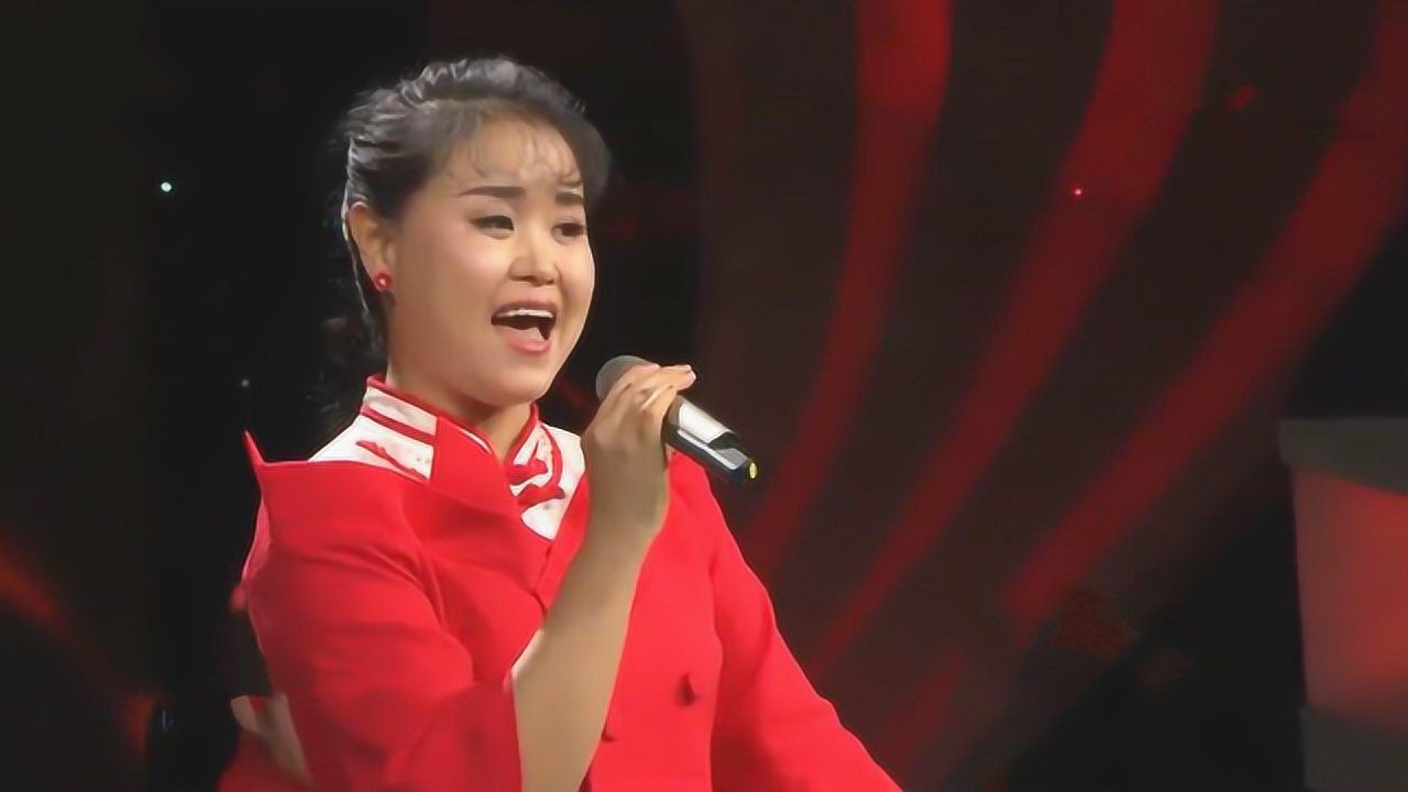 土豆妹杨霞演唱陕北民歌《圪梁梁》,别有一番味道