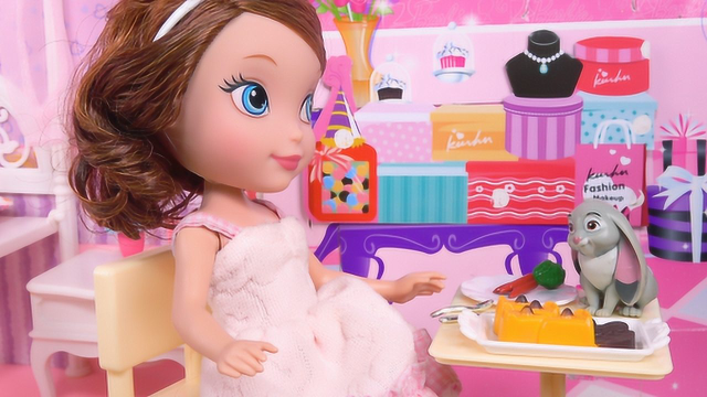 芭比娃娃过家家:小公主苏菲亚日常生活 哪一款裙子更漂亮