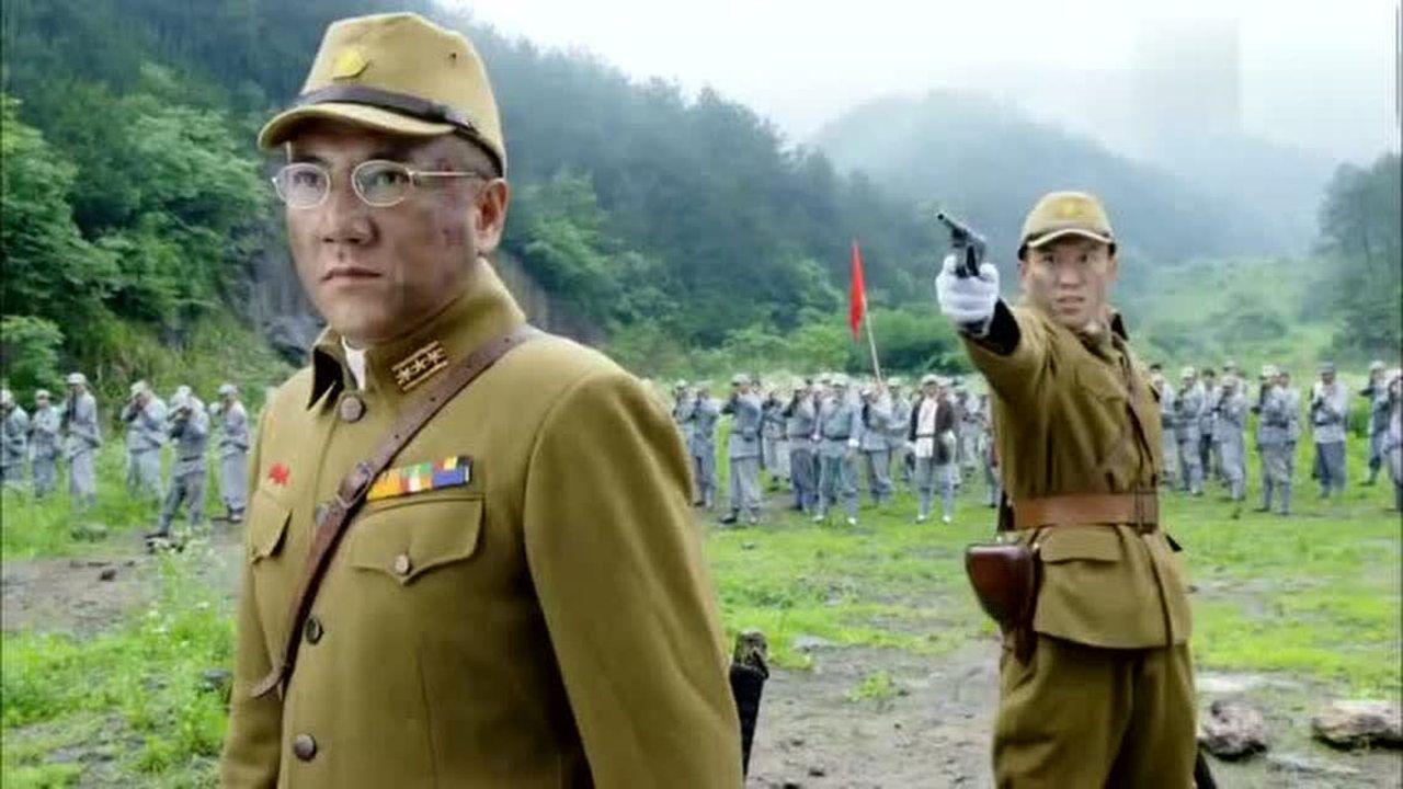 很多人说想看他扮演的军装制服马靴鬼子军官