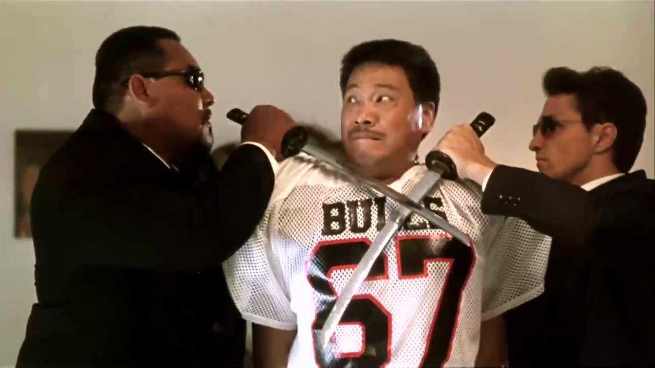 百变星君:吴孟达一跪下了,周星驰就晕倒了,这下尴尬了