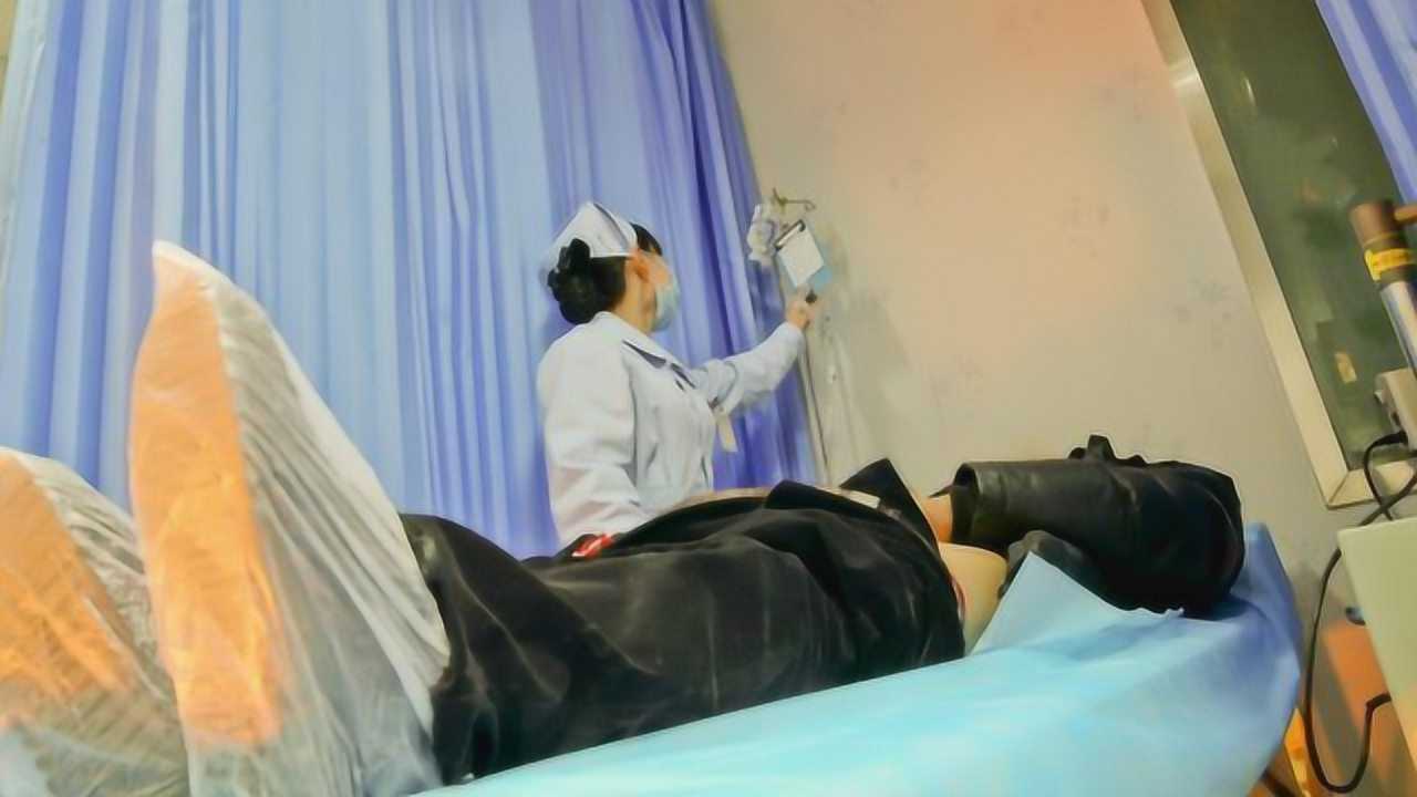 女护士检查男性病人私密部位时，如何避免尴尬？看完和你想的一样！_高清