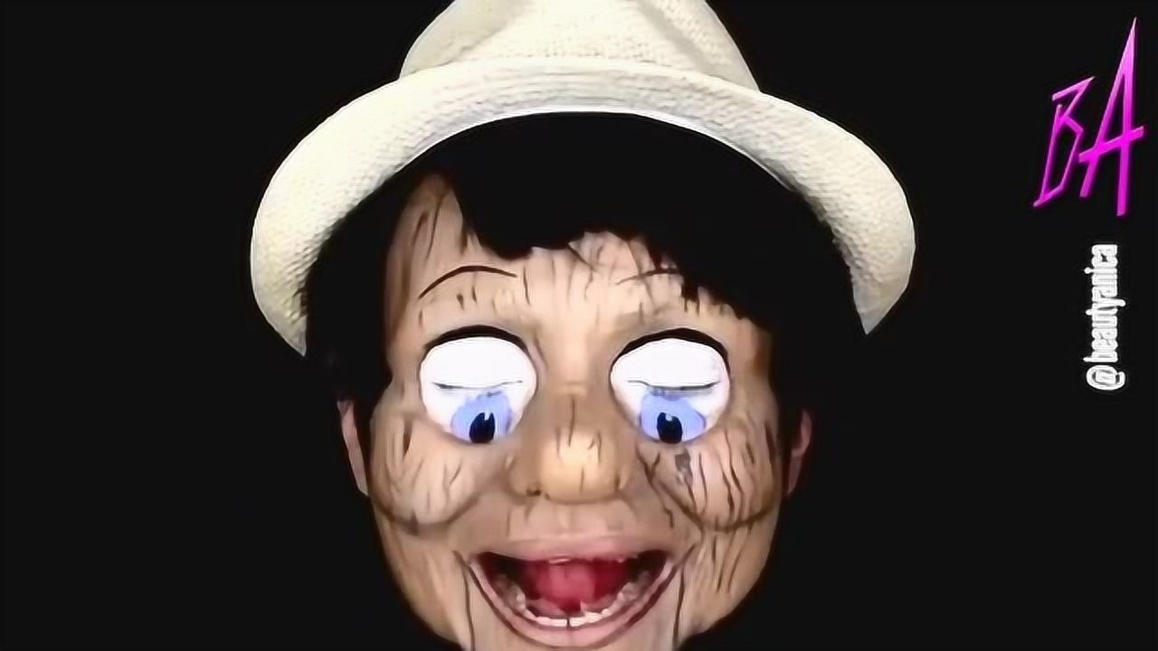 妹子把自己化妆成木偶玩具了