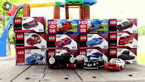 开箱托马斯火车玩具和闪电麦昆小汽车玩具
