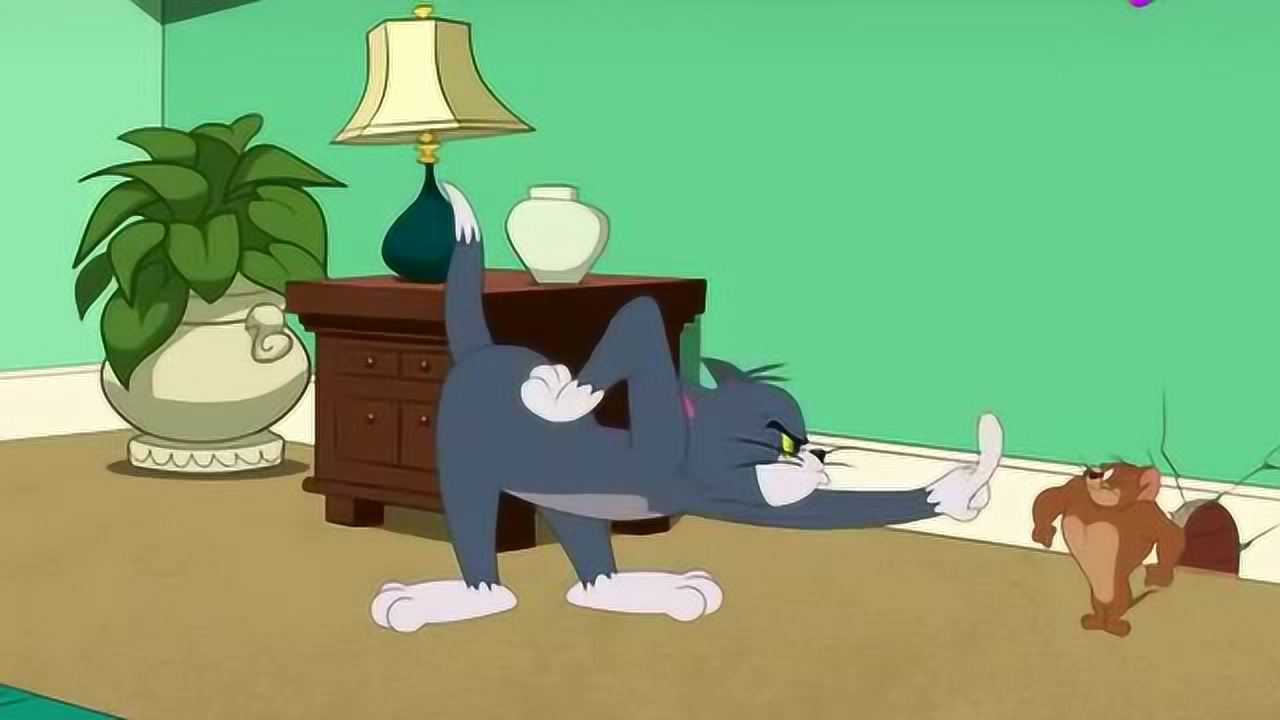 猫和老鼠,杰瑞变成肌肉男,把汤姆按在地上摩擦!