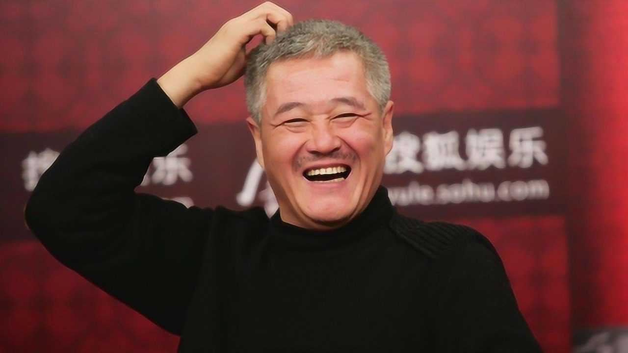 赵本山现身《刘老根3》开机仪式，现场演奏二胡，却被鞋子抢镜_腾讯视频