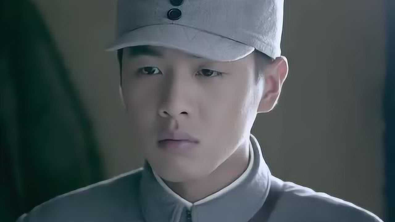 雪豹坚强岁月:周卫国知道陈怡和张楚是假夫妻,脸色有点不对劲!