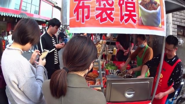 实拍抖音网红美食袋袋馍,又叫口袋馍,10个人里面8个人没见过