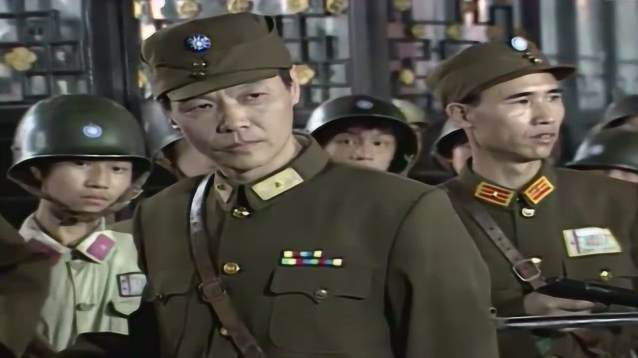 傻儿司令关键时刻参谋竟出现并读了新委员的命令报应来了
