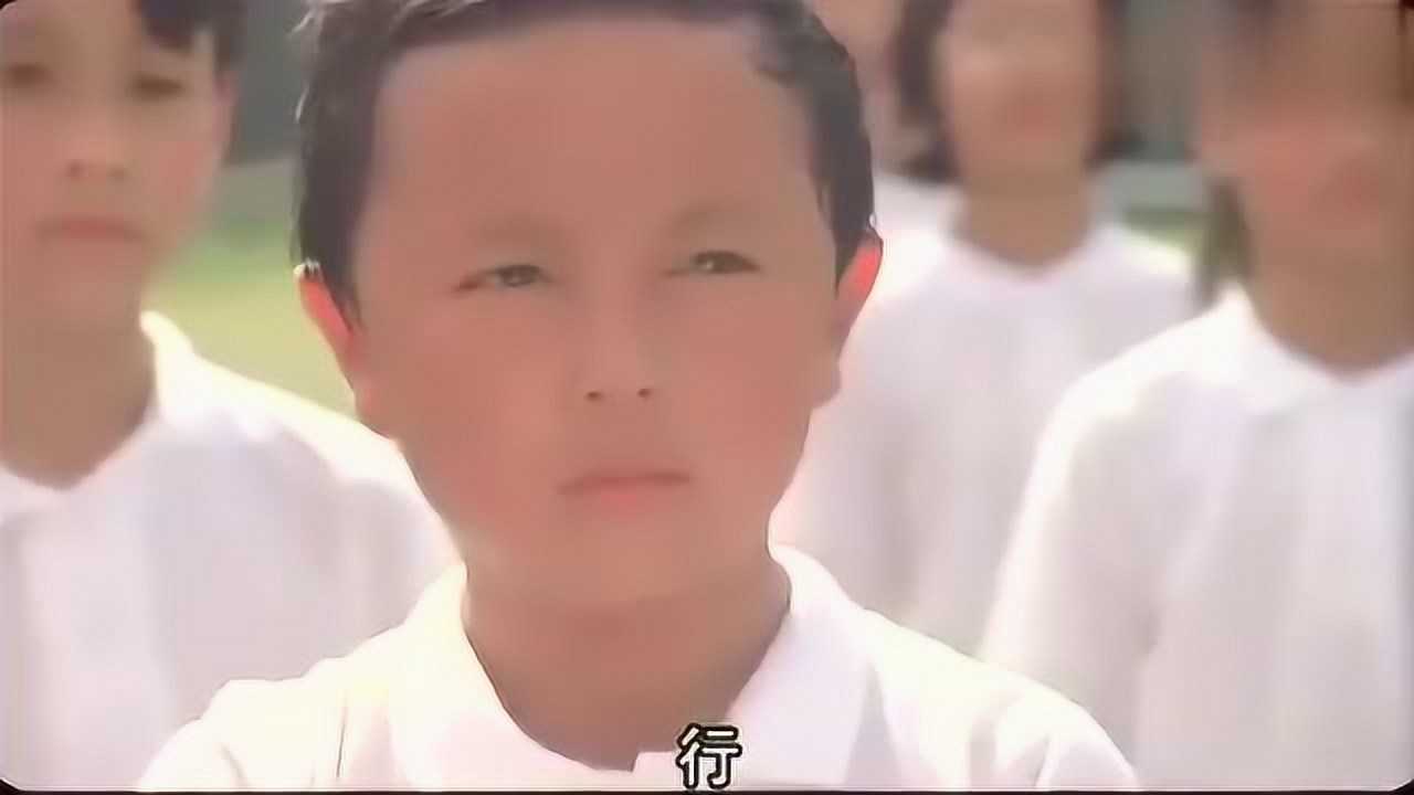 肌肉男是个体育老师，被小孩鄙视，原来小孩有真功夫！_腾讯视频