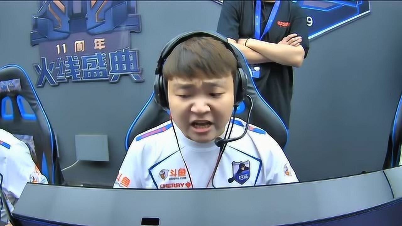 cfpl决赛:6万月薪打法?白鲨even残血1v3,单局五杀