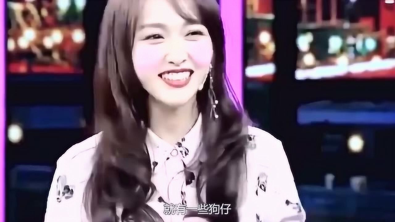 又一女星怀孕时期拍戏，单手扶腰走路孕肚明显，第二个杨颖？_高清