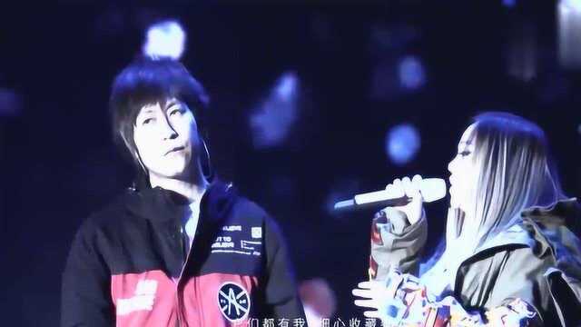 五月天人生无限公司巡回演唱会好友加班篇,和阿妹合唱后来的我们