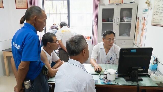 身边的中国精神 老村医柏志华的故事