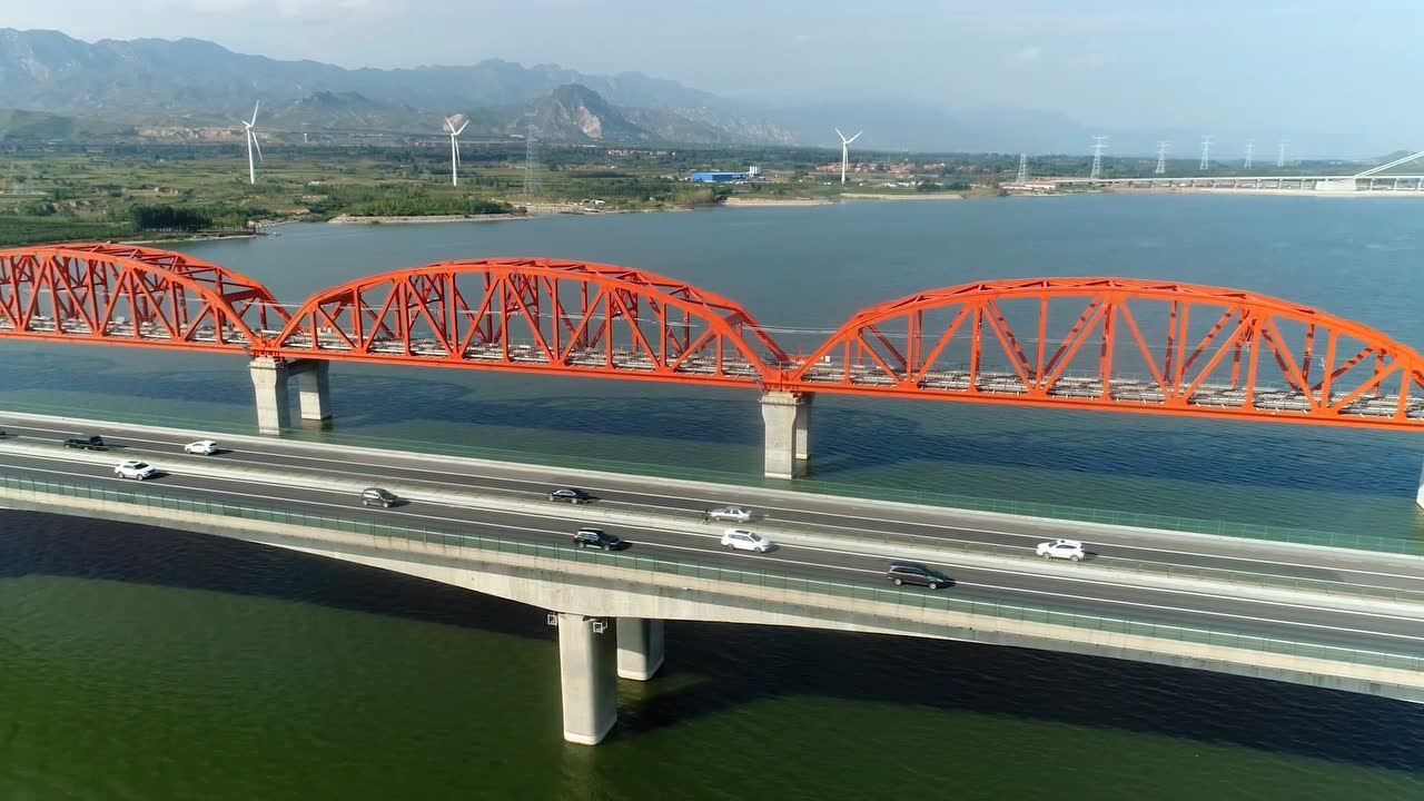 中铁设计航拍京张高铁官厅水库特大桥亮化景观