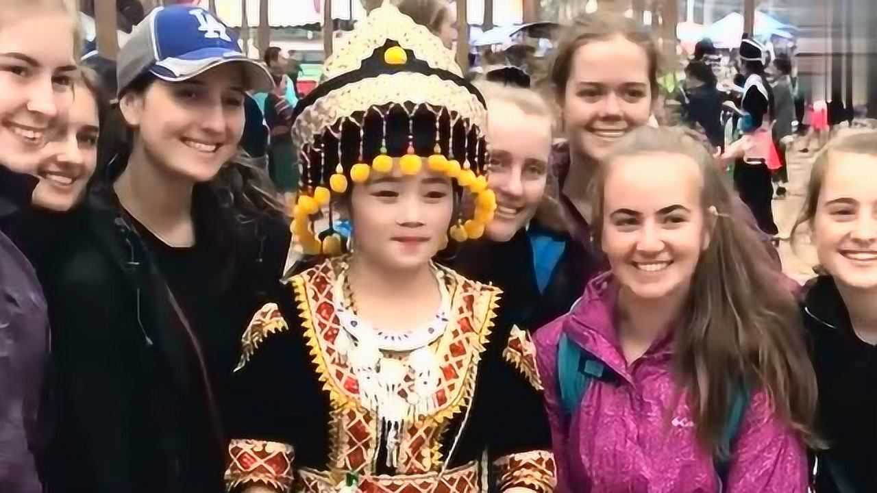 老挝相亲大会,没想到还能看到外国人,想去搭讪