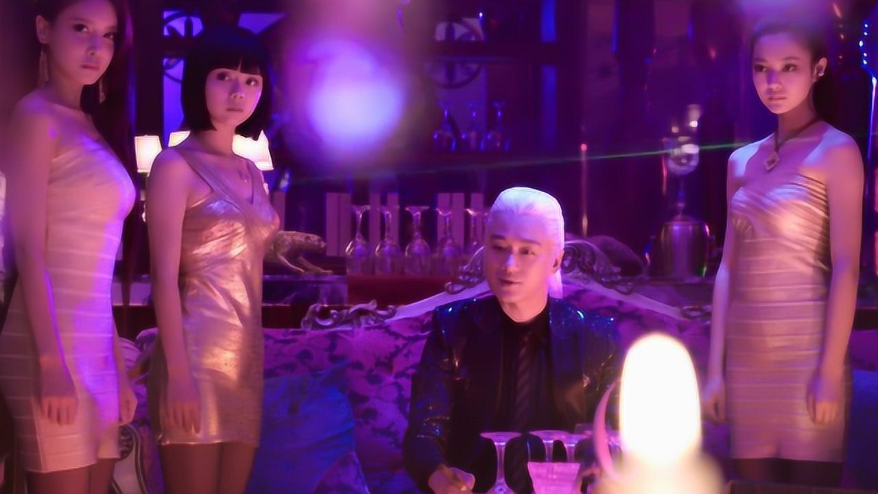 天机富春山居图佟大为这造型真是摩登一头白发真是太吸睛真是个性