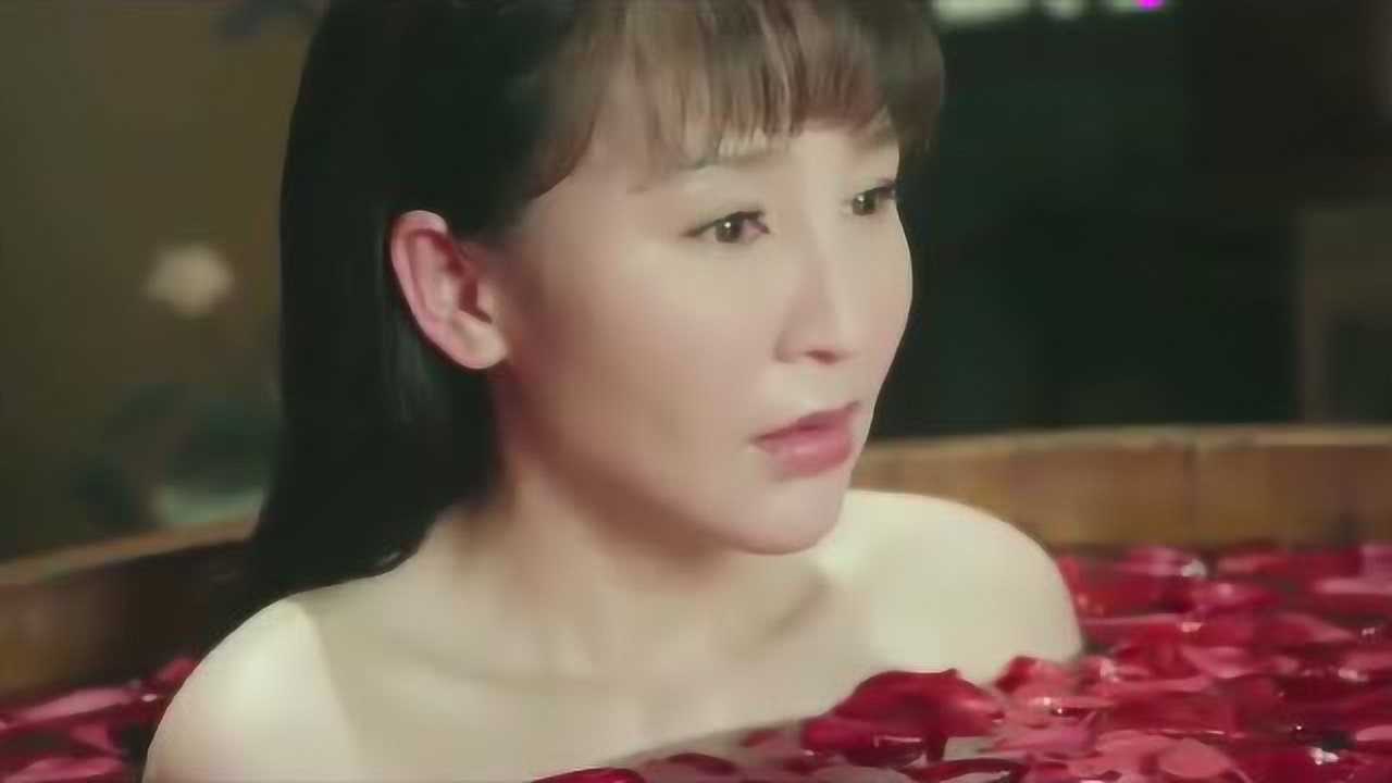 娘道瑛娘沐浴的时候突然想到小时候当河姑留下了后遗症