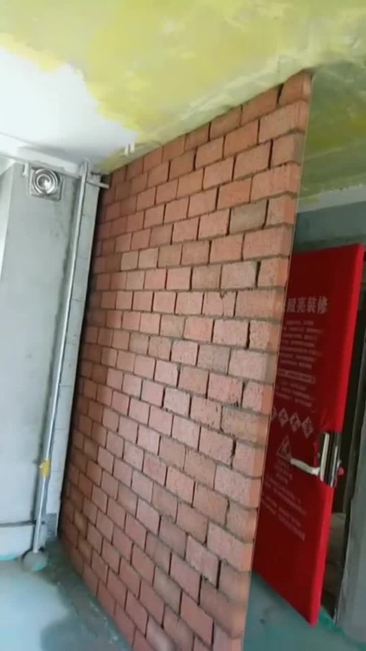 这么薄的墙,一般人砌不出来的!