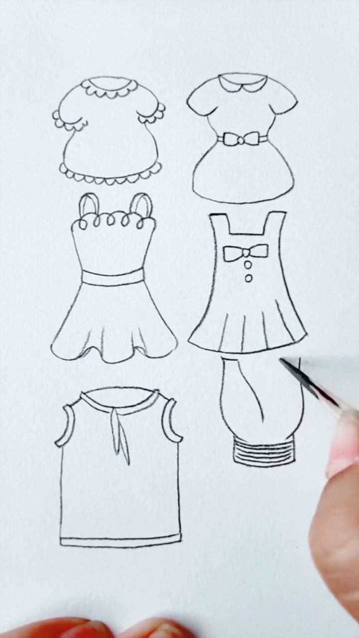 简笔画几套小女生的衣服