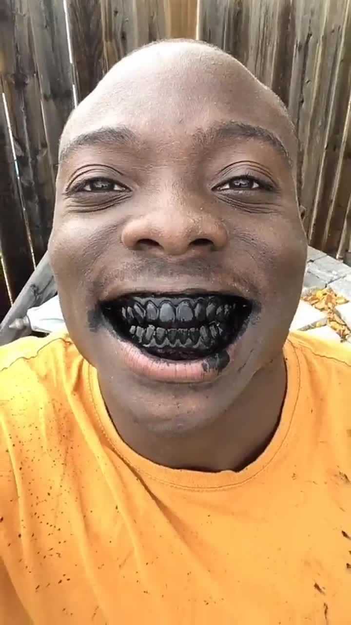 黑人搞笑壁纸牙齿图片
