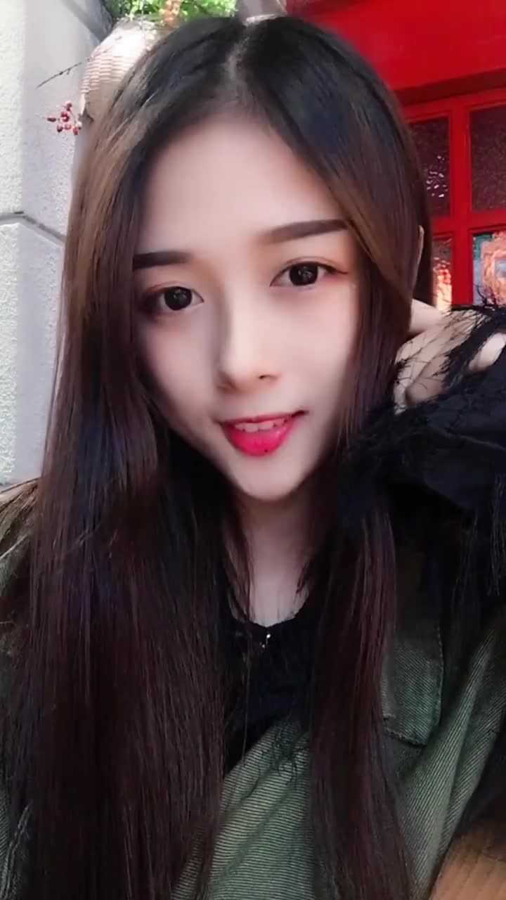 网恋三个月的女朋友,朋友说很可爱,你们觉得呢