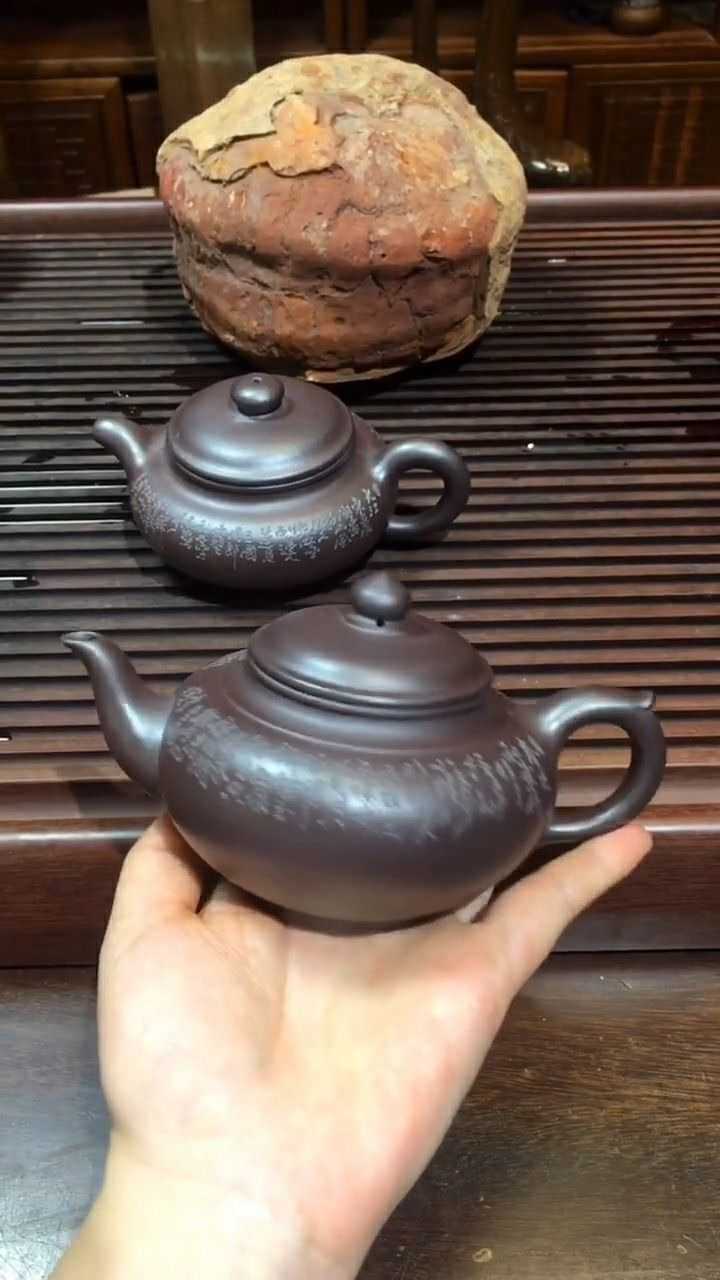 纯手工打造的石红紫砂壶,真是一件艺术品