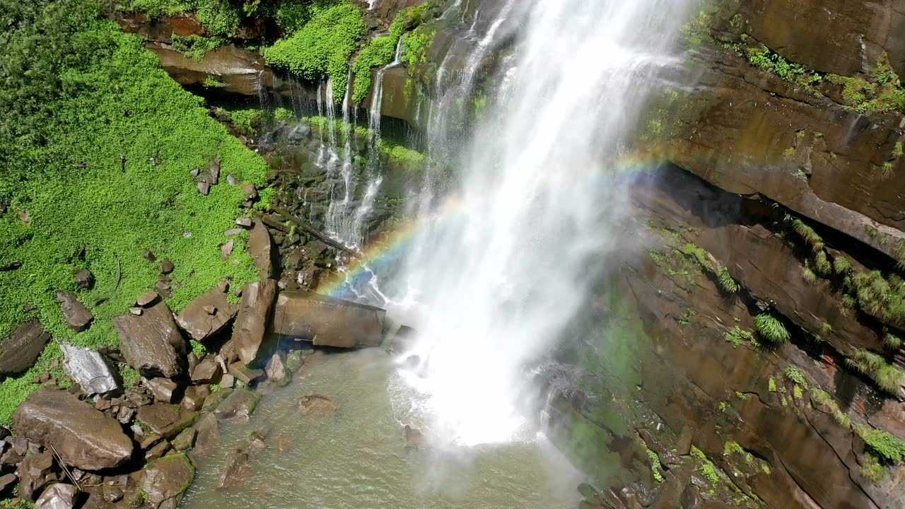绥江大团岩三河坝瀑布_腾讯视频