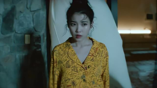 李知恩IU SUGA 两强联手 合作曲〈Eight〉大获成功