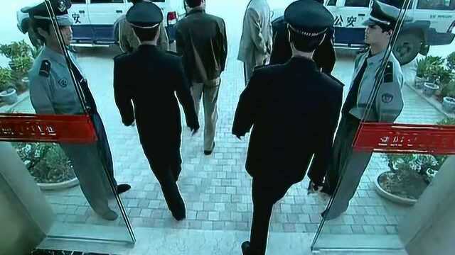 七日:刑警队考察完宝隆公司,塔寨村的林宗辉亲自送别