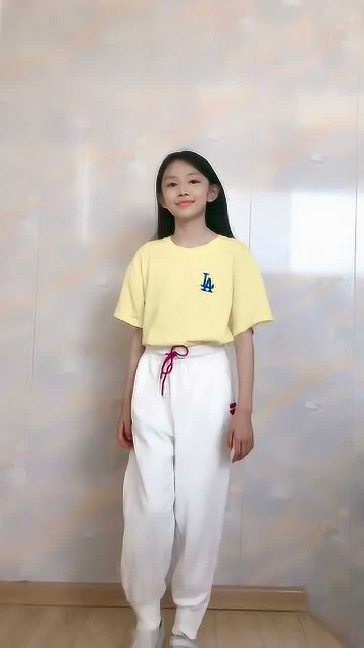 童模宋小睿跳扭胯舞真好看