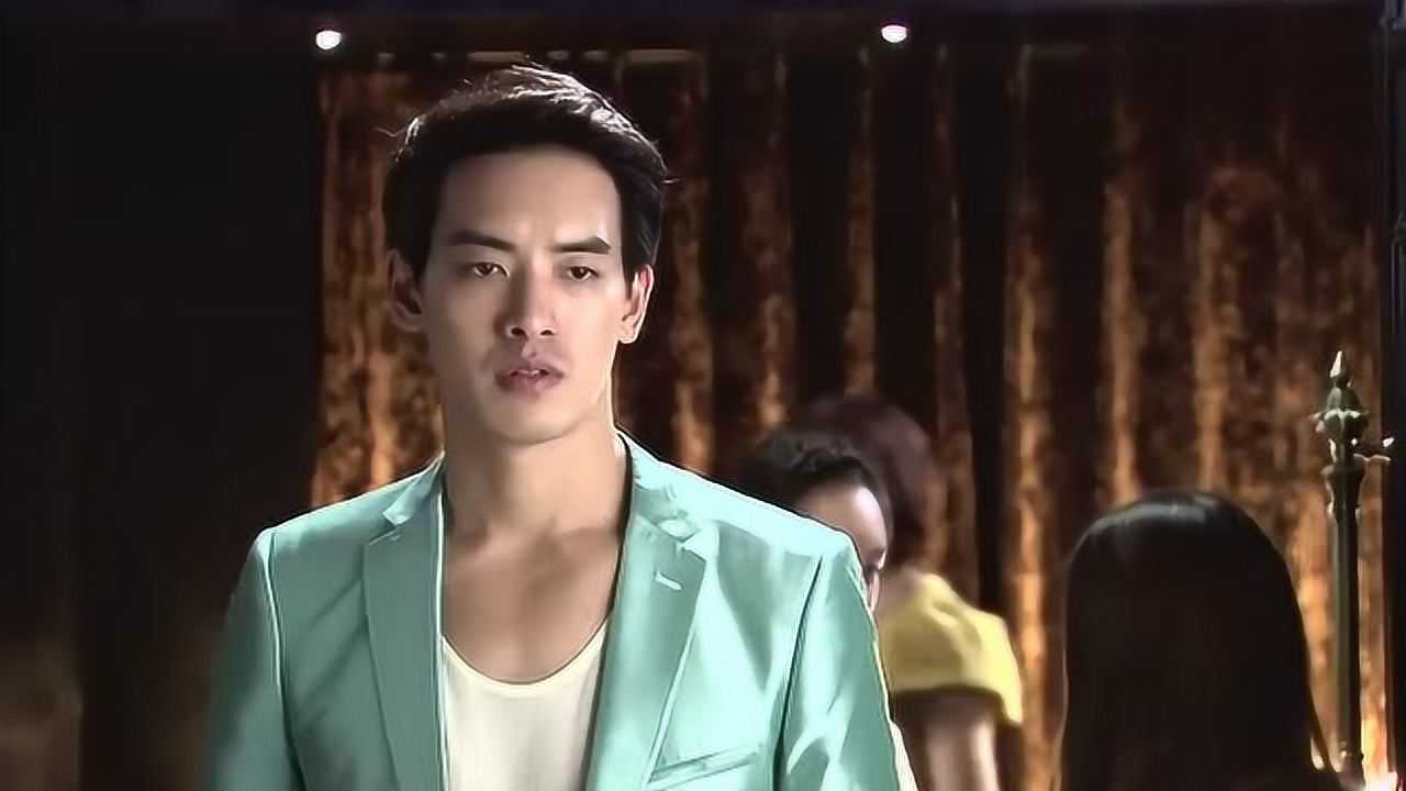 恋恋不忘:笑笑巴结吴桐,不料被心机女怒怼,咸鱼翻身还是咸鱼